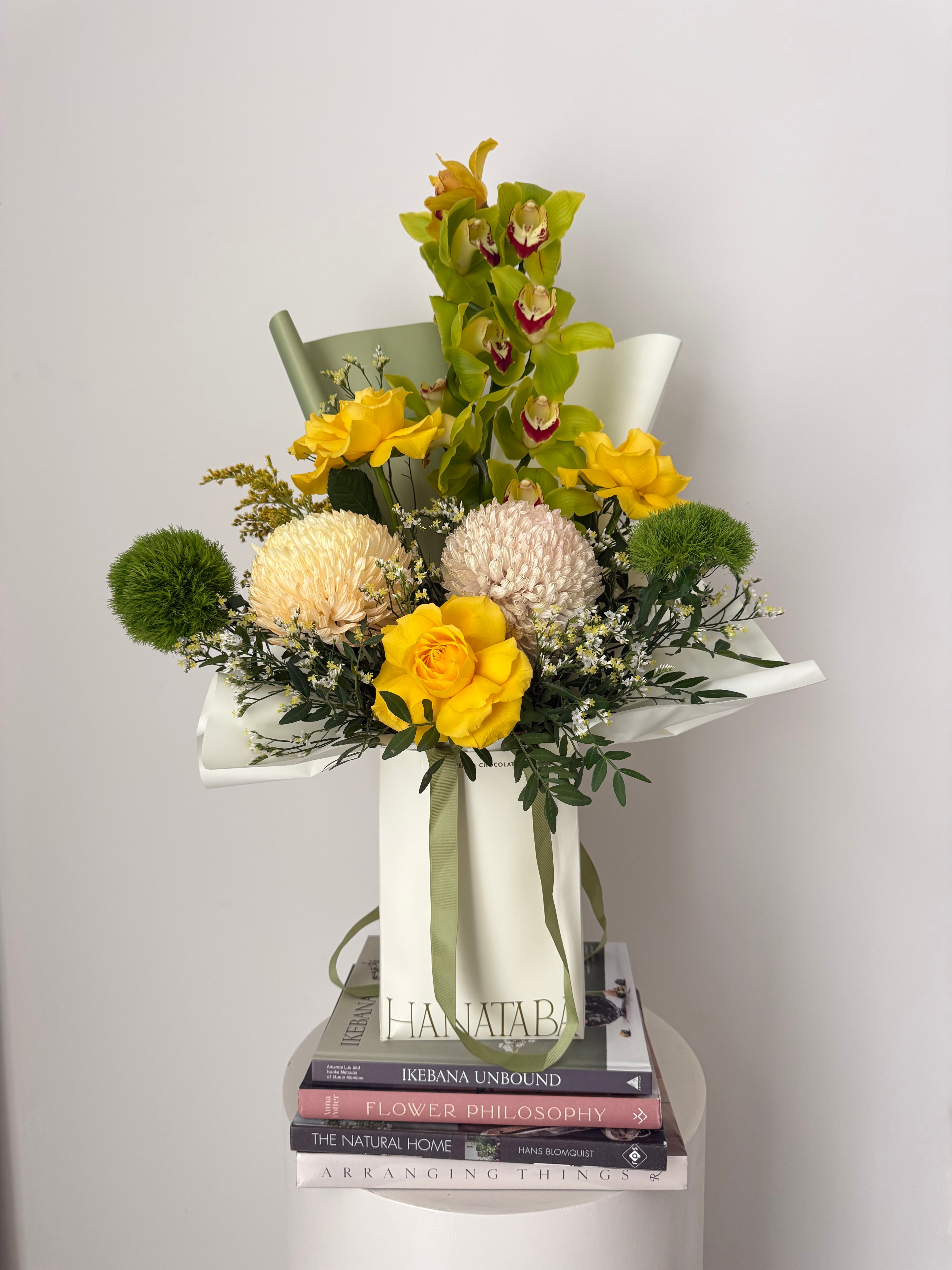 small bag arrangement 14